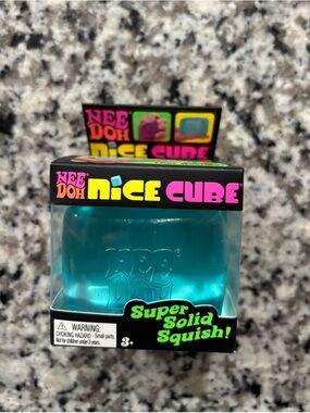 NeeDoh Nice Cube - Fast Shipping!